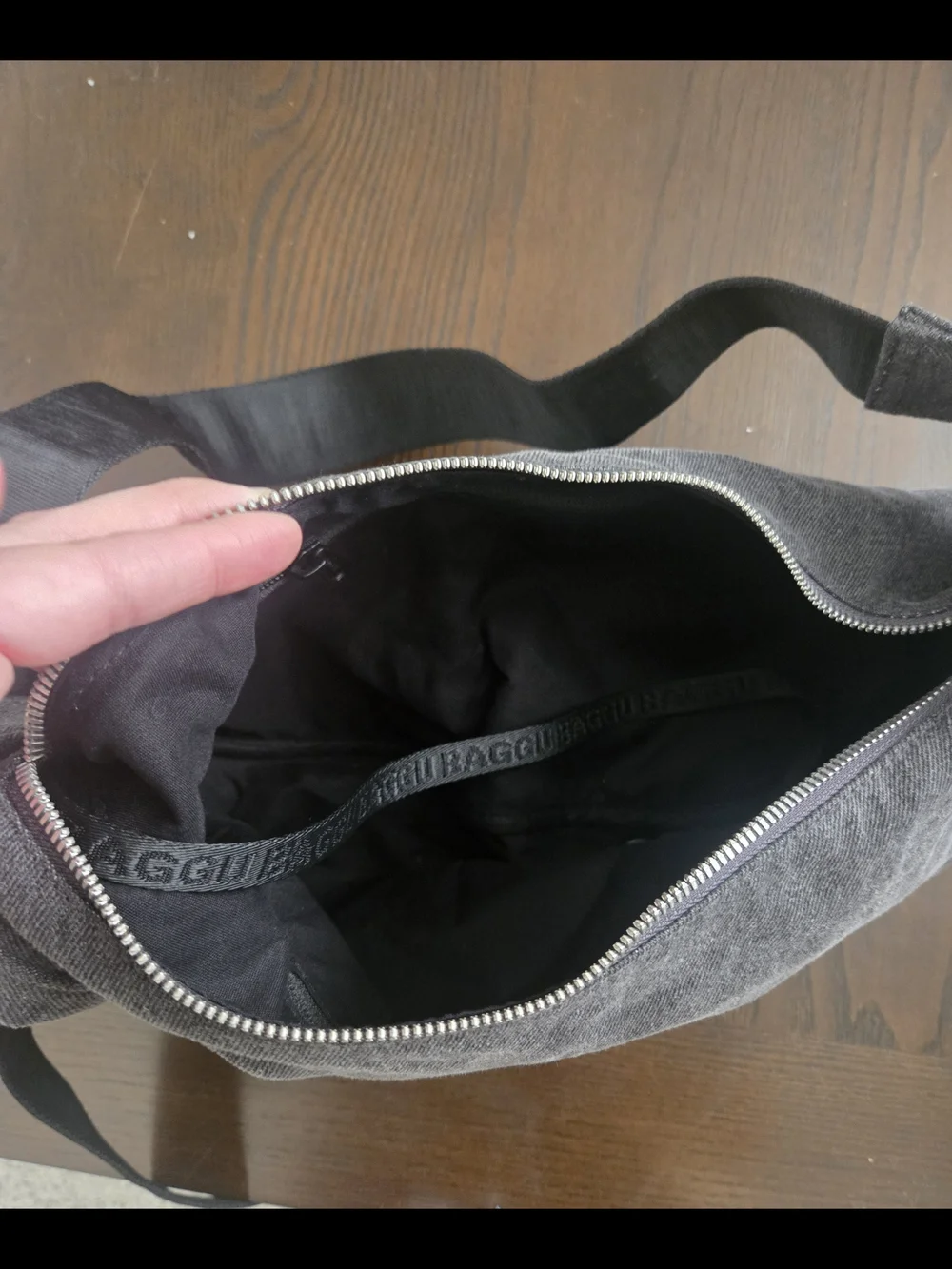 BAGGU Charcoal Canvas Crossbody with Branded Black Strap